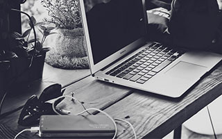 法甲：图卢兹门将雷斯接受采访谈自己被米兰重点关注时表示，目前我只专注图卢兹的比赛